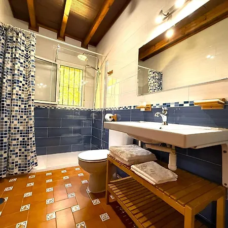Villa Holidays Conil. La Alegria. El Cortijo Andaluz