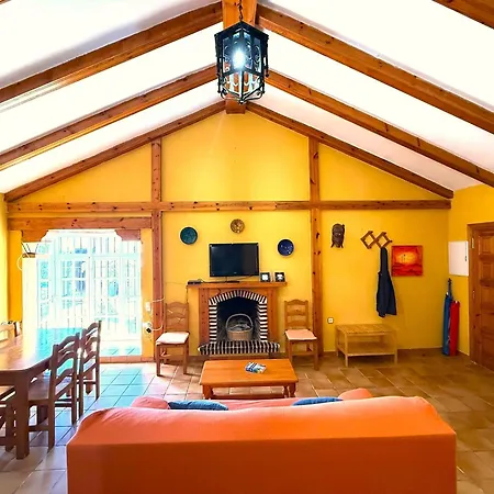 Villa Holidays Conil. La Alegria. El Cortijo Andaluz *