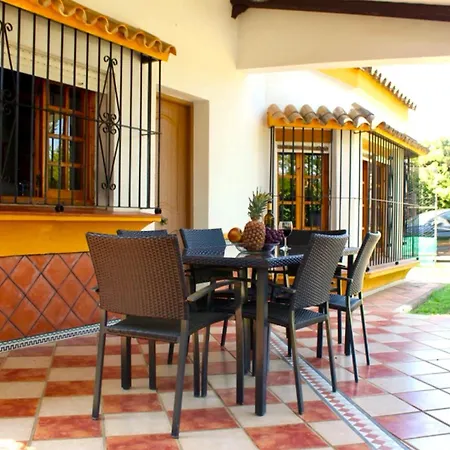Villa Holidays Conil. La Alegria. El Cortijo Andaluz *